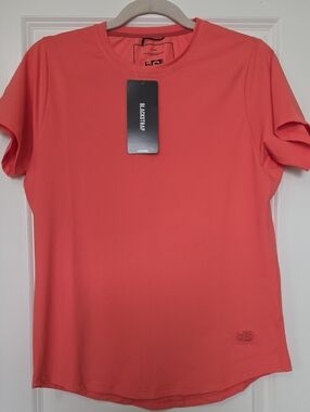 BlackStrap Voyage Performance Tee Women’s M Coral UPF 50+ Trail Active Shirt NWT